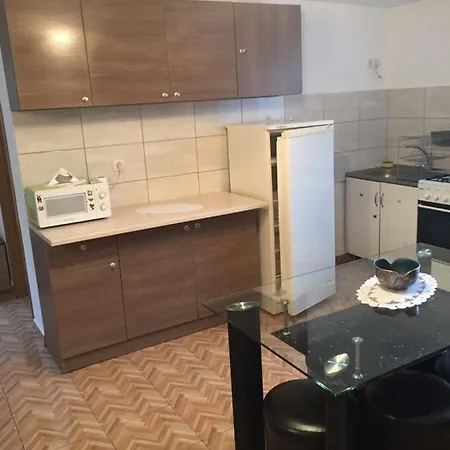 Amalia House מנגליה